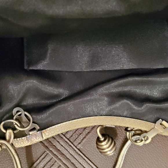 Beaded everywhere Framed Handbag Excellent Condition Beaded On Every Side - Picture 9 of 12